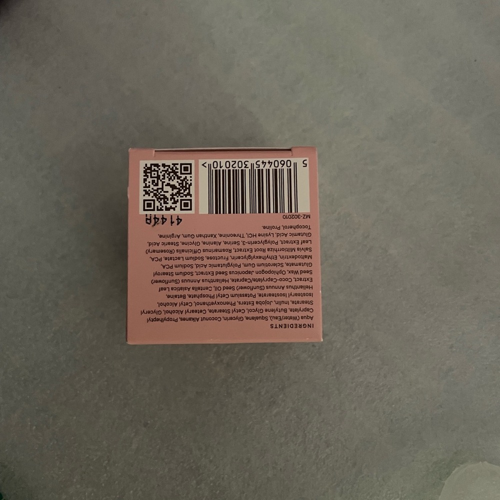 Calming Moisturiser - Picture 4 of 8